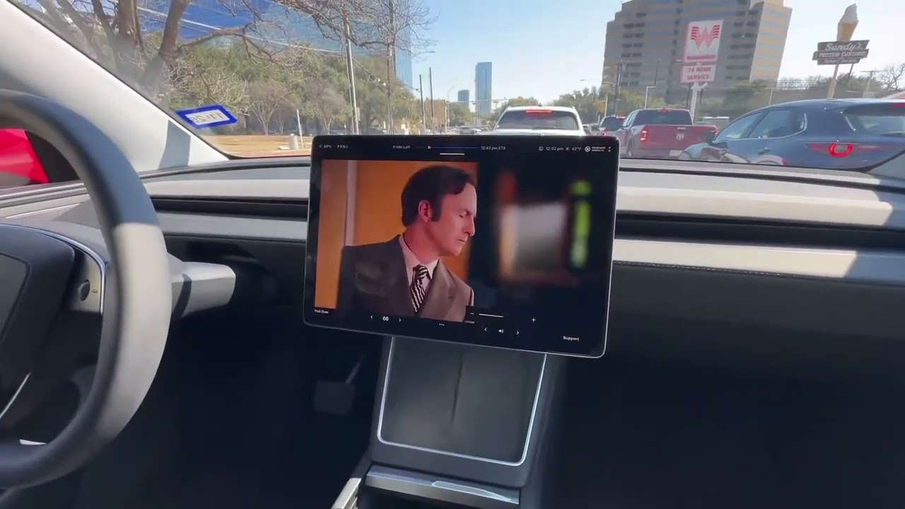Dude stayed in the unsupervised Robotaxi for 2.5 hours before Tesla told him to get out 😂