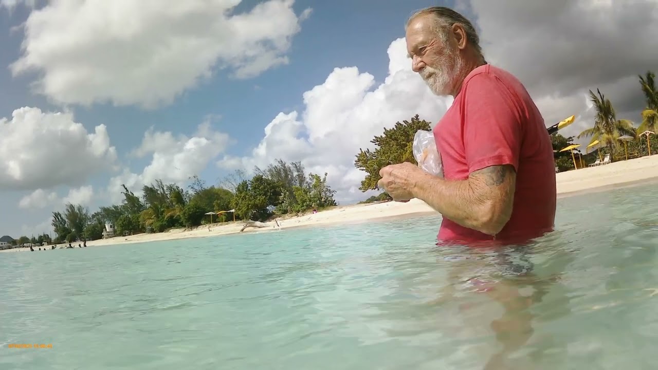 Ffryes Beach , Antigua!