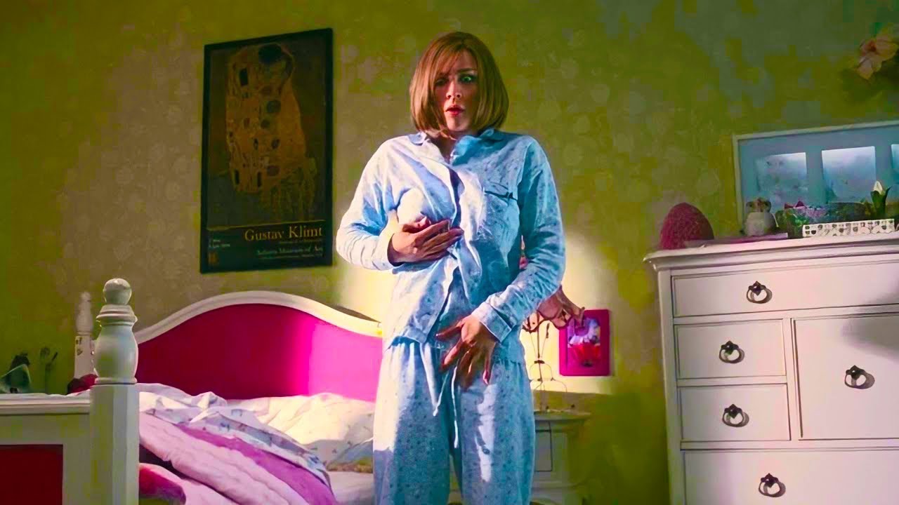 YAHINDURANIJE UMUBIRI NUMUKOBWA ARIKO IBINTU YAKOZE KWISHURI KUMUNSI UKURIKIRA BIRATANGAJE😱recaps