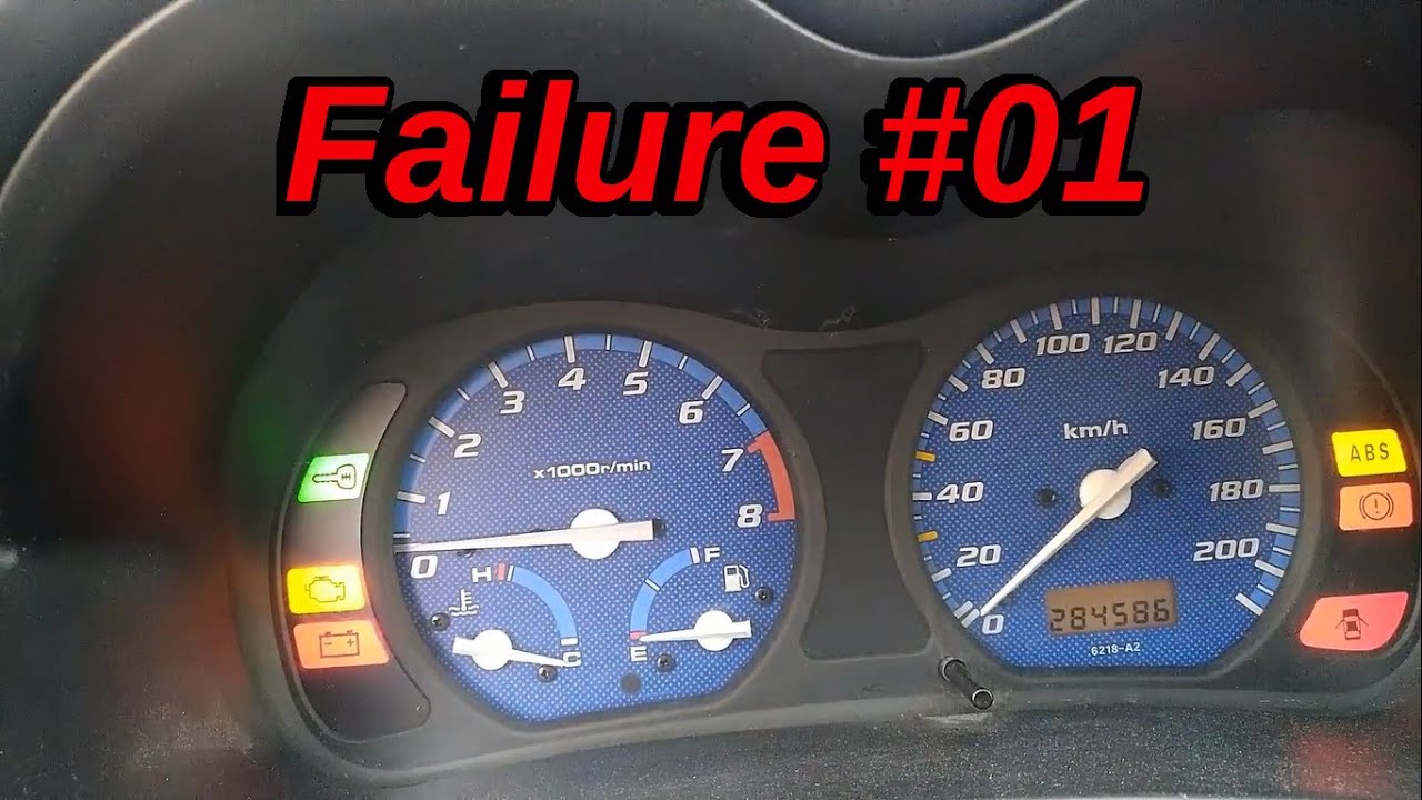 Kręci rozrusznik, silnik nie odpala, awaria.||The starter spins, the engine does not start, failure.