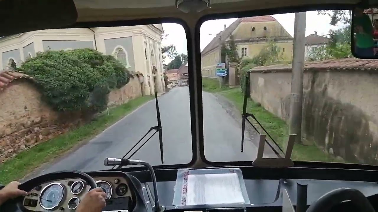Historický autobus Karosa ŠM 11 evč. 135 - jízda na zámek Kozel