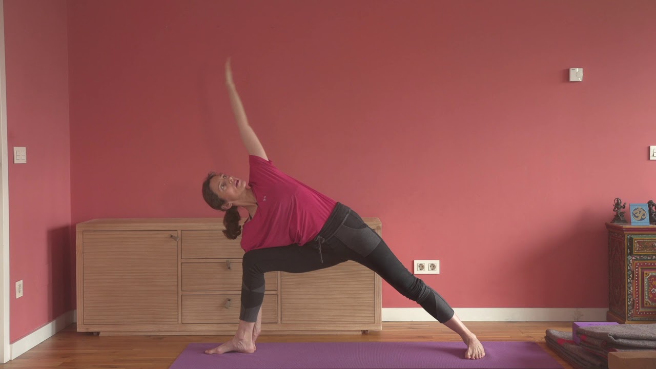 Clase de Yoga Iyengar de media hora para principiantes.
