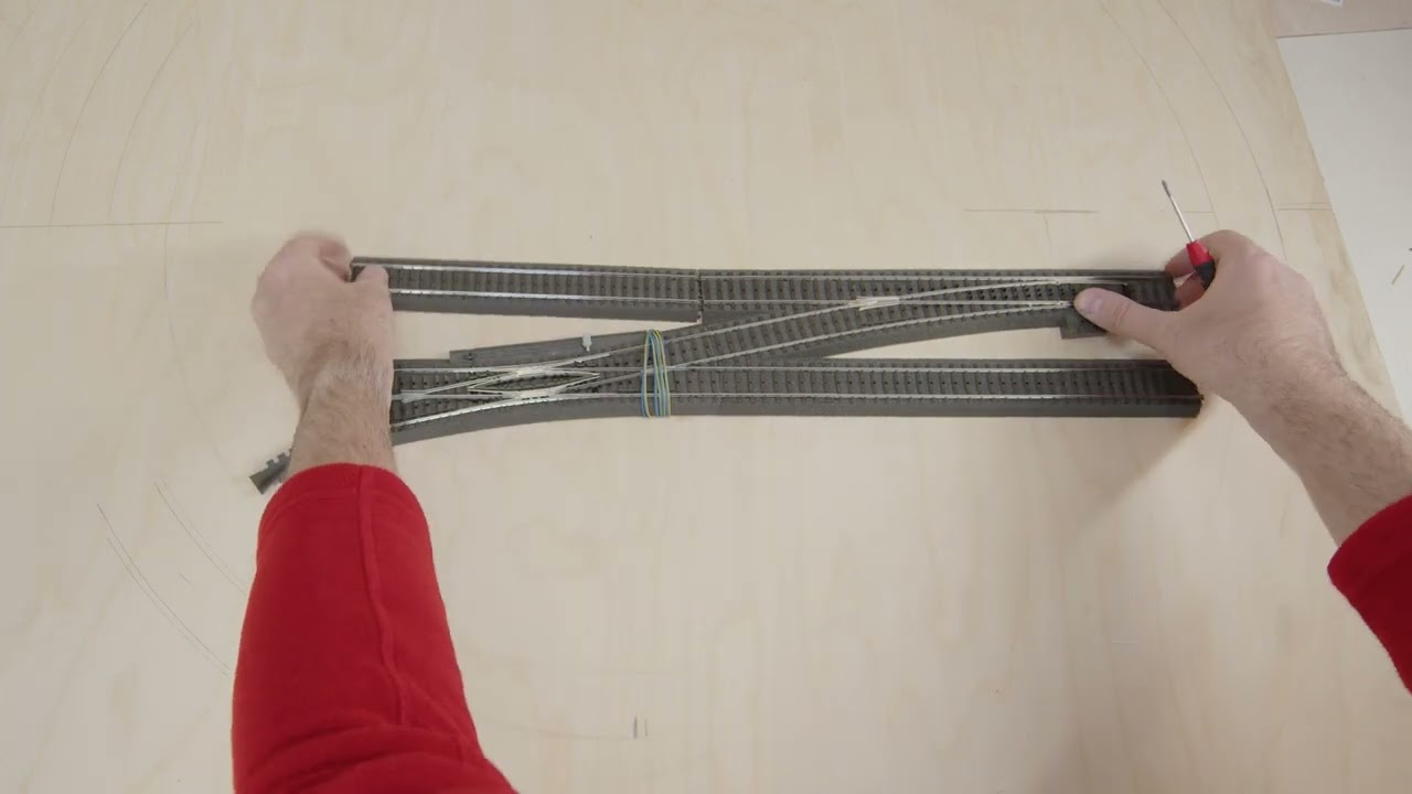 Märklin Slim Double Slip Switch – How to Build a Precise Junction with C-Track
