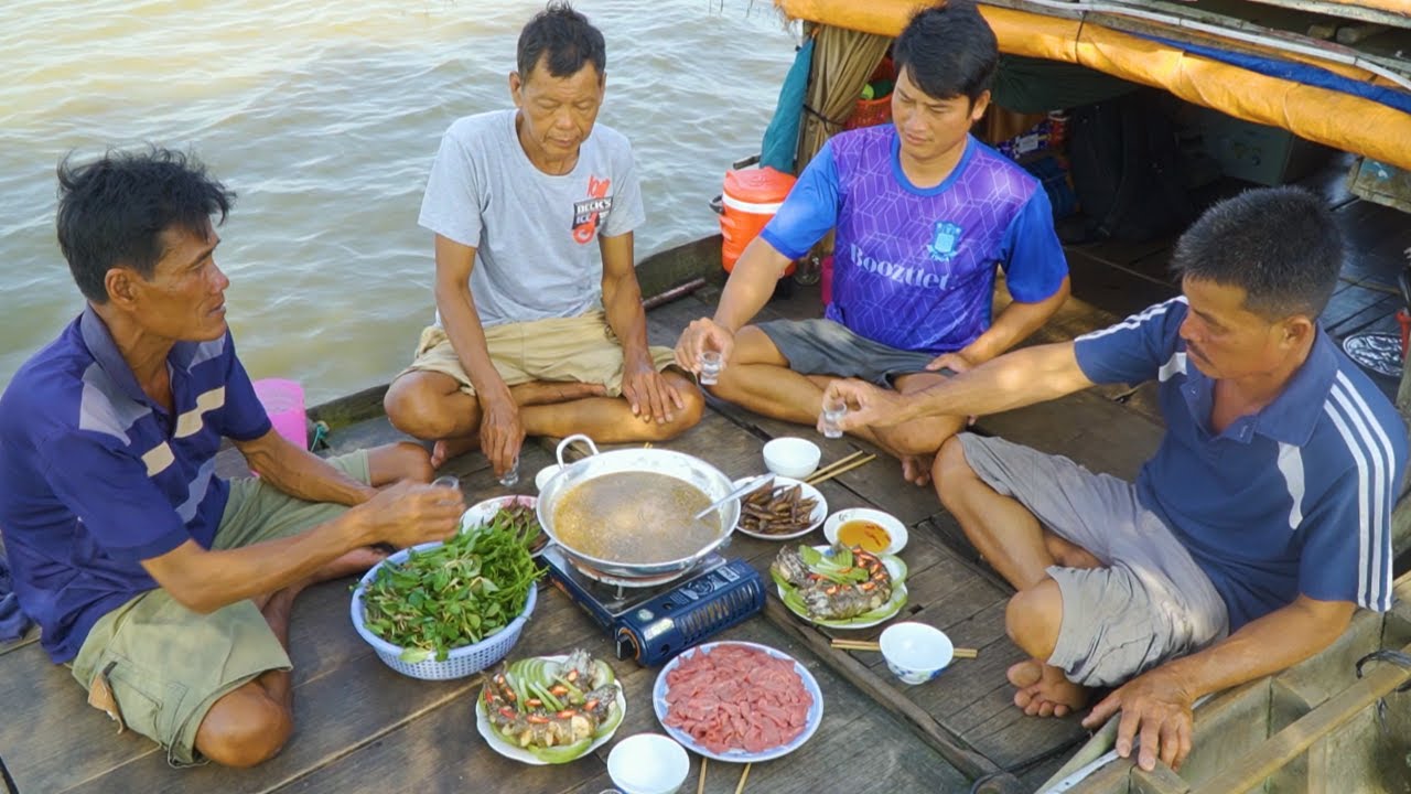 Cá Lóc Hấp Bầu, Thịt Bò Nhúng Lẩu Mắm Ruốc 