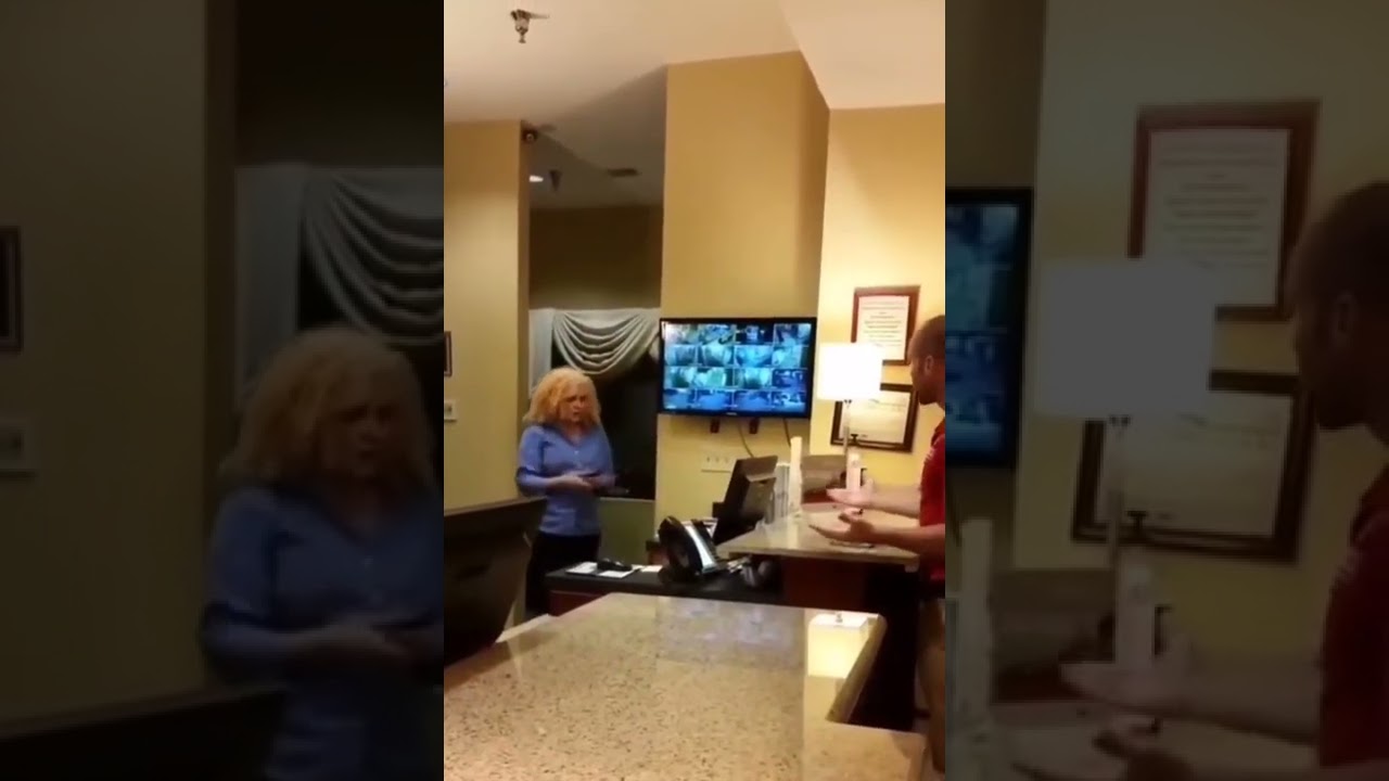 Hotel Employee Quits On The Spot