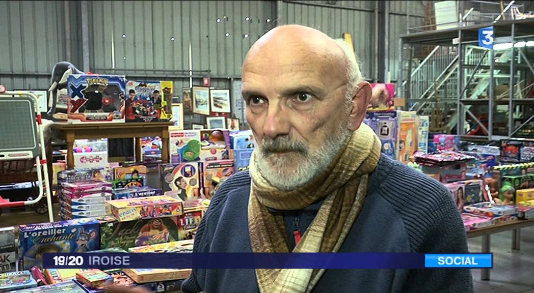 Vente pour Noël à Emmaüs Brest
