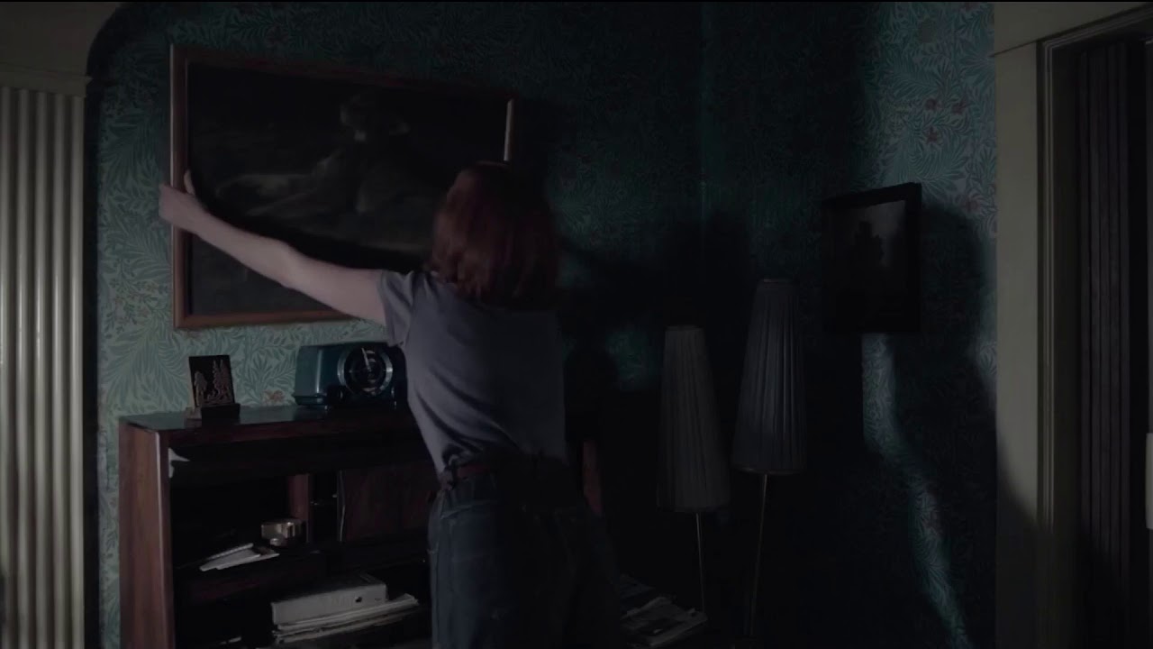 Queen’s gambit - house Scene