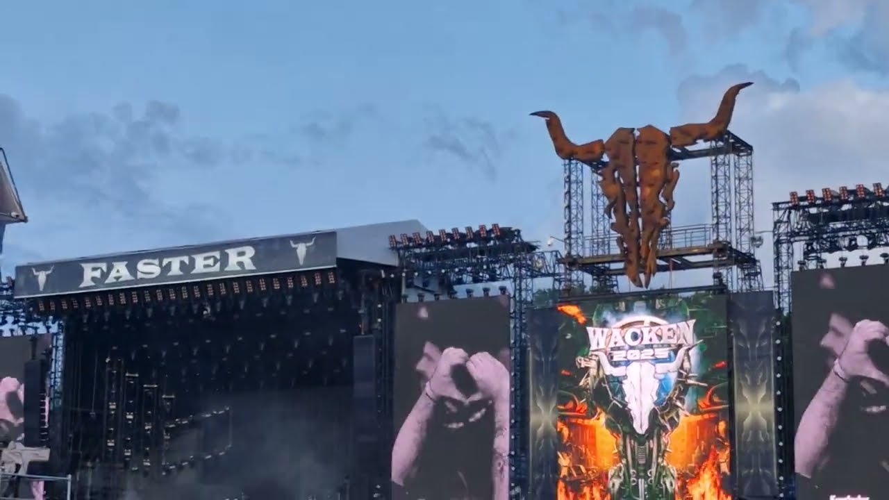 Papa Roach | Leave a Light On (Talk Away The Dark) (Live at Wacken 2025)