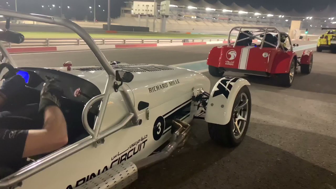 Caterham Seven Drive Experience на трассе Яс-Марина | Auto Mayo