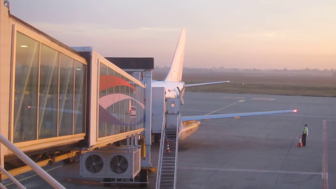 Aviogenex B737 200 Takeoff from Belgrade, 11th September 2013