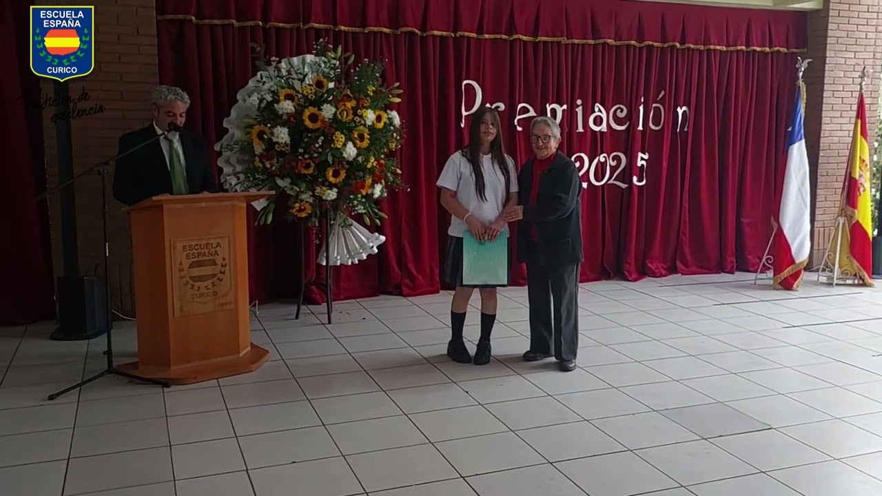 Ceremonia Premiación Colonia Española en la Escuela España