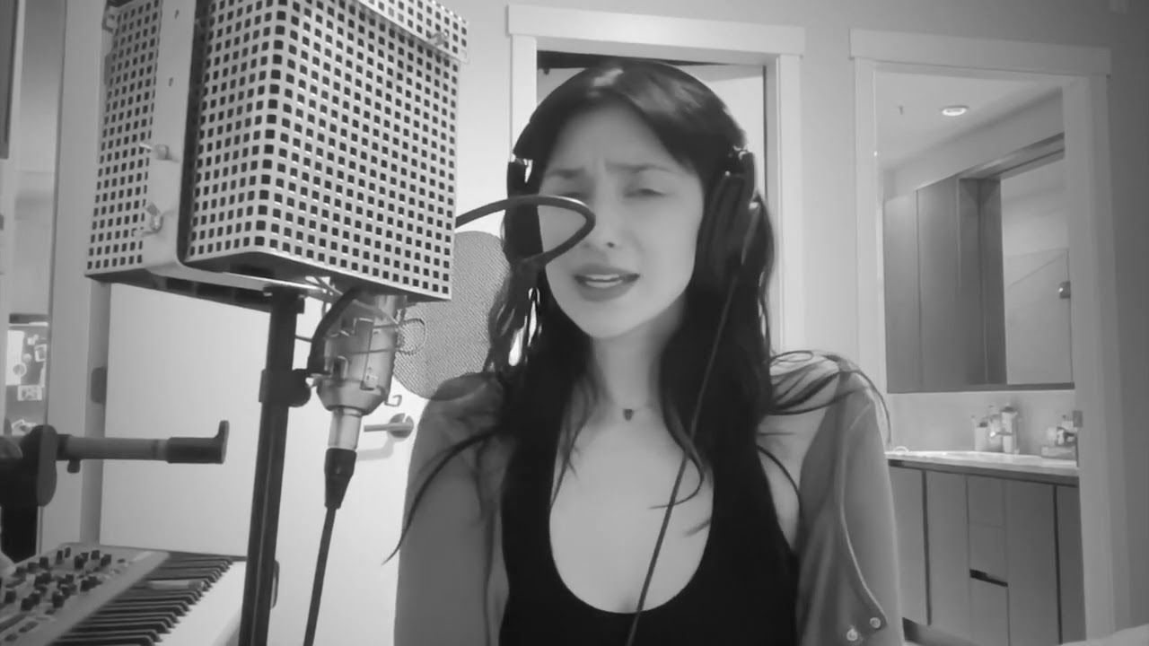 Fake Plastic Trees - Radiohead (PIANO COVER) Delaney Kai