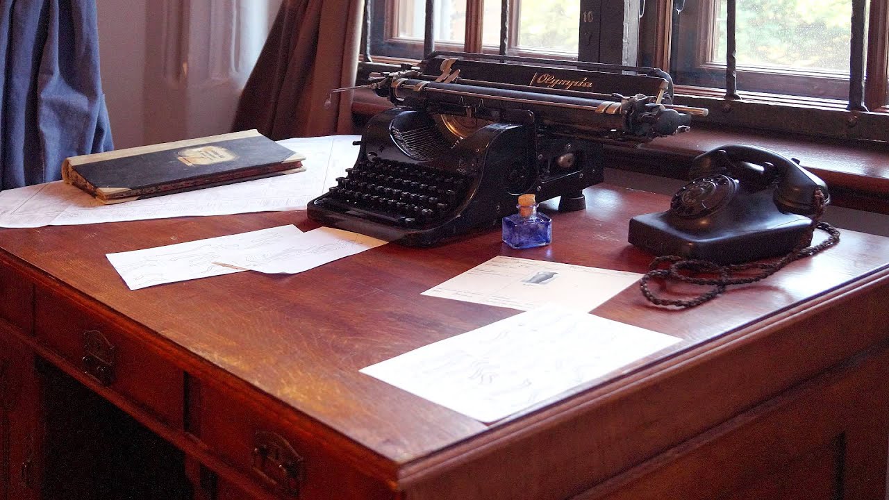 Old typewriter/ alte Schreibmaschine/ Stara maszyna do pisania SOUND EFFECTS