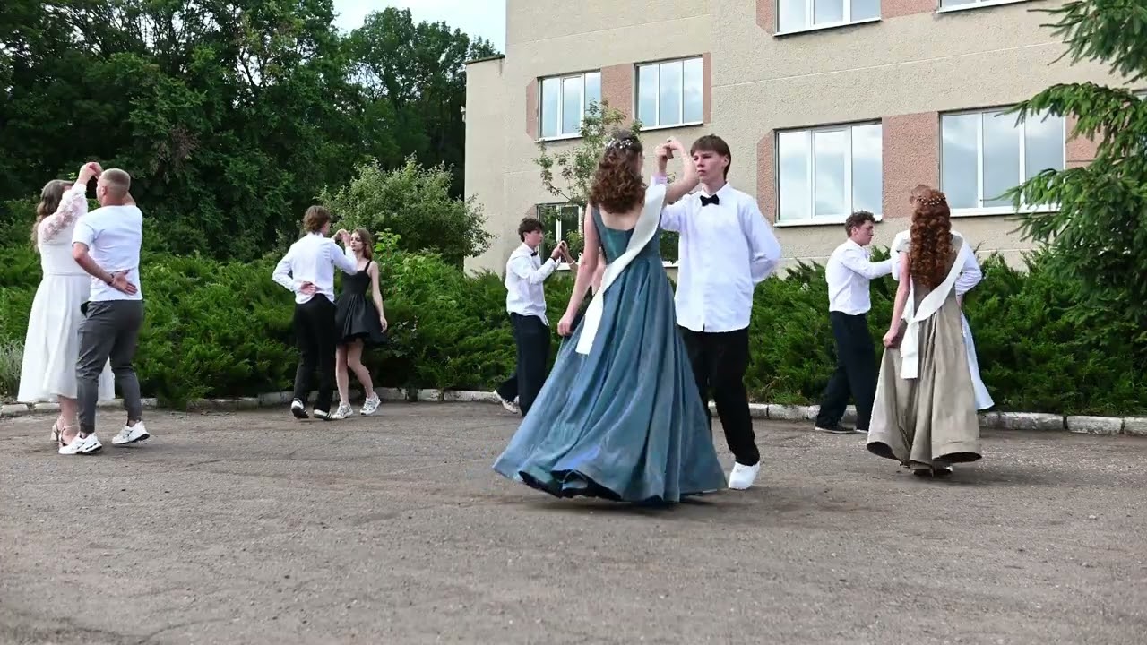 Випускний вальс (Деребчин 2025)