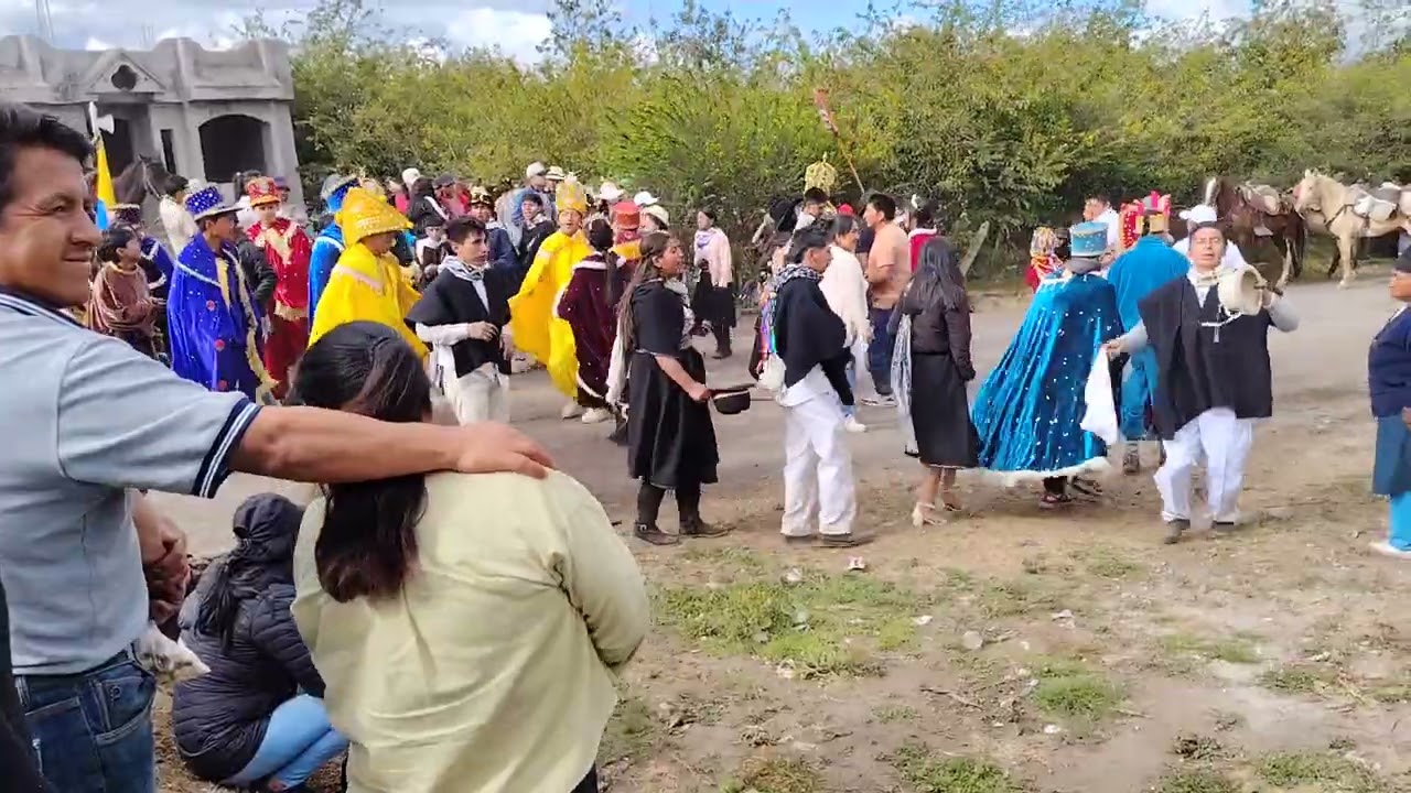 Festejando los Santos reyes 👑 de San Pablo de santa Rosa 🎠🤝👍