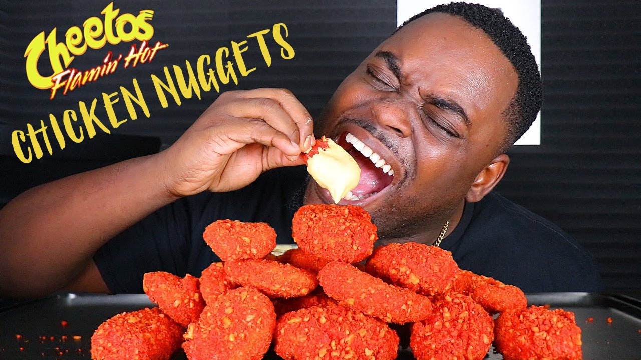 ЗВЕРЬ ПИР УНИЧТОЖАЕТ СУПЕР ОСТРЫЕ КУРИНЫЕ НАГГЕТСЫ CHEETOS