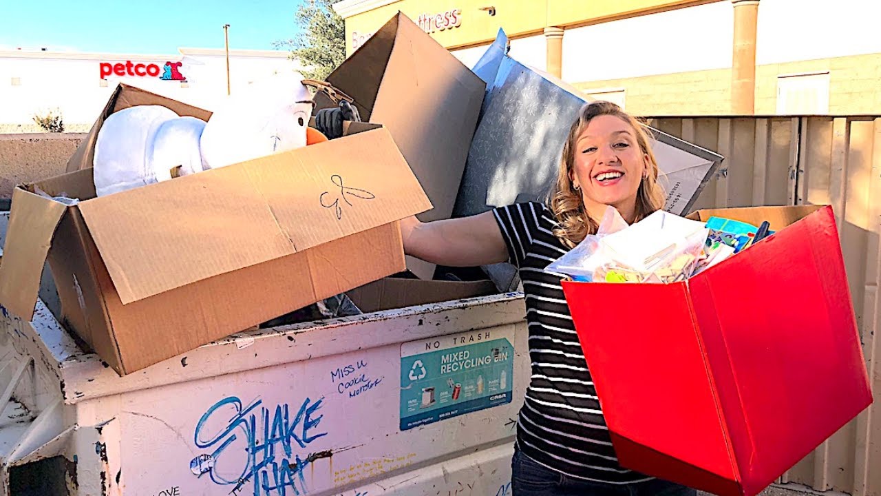 DUMPSTER DIVING- FOUND A SURPRISE IN THESE BOXES!