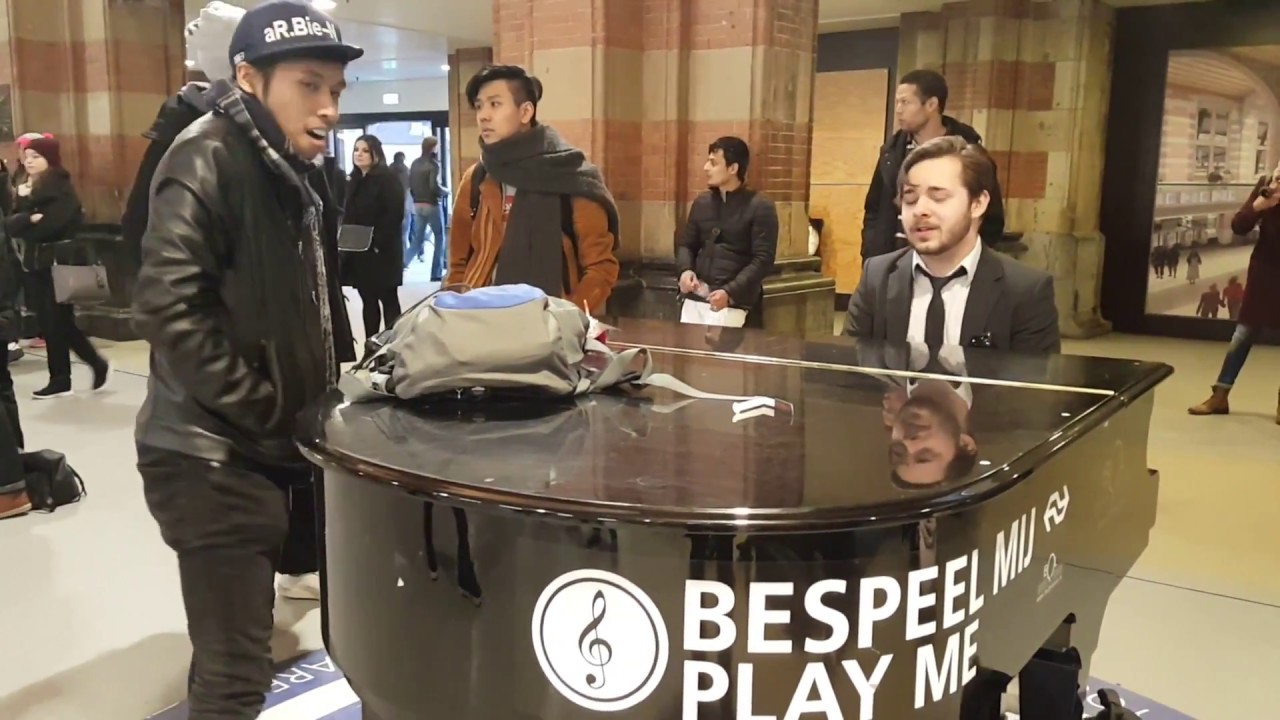 Free piano at the Amsterdam Central Station Holland Netherlands 4