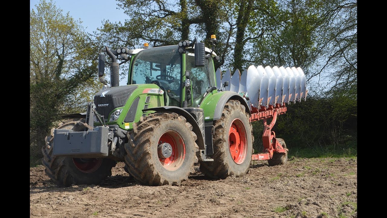 Nouvelle Charrue Kverneland PG100 8 corps/Fendt 722