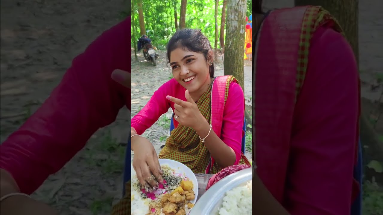 Ss shova music আর Singer shova এর পক্ষ থেকে সকল শিল্পীদের খাওয়া-দাওয়া আয়োজন 