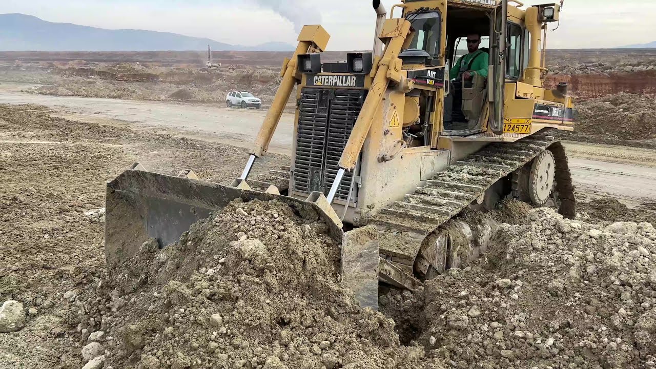 Caterpillar D6H Bulldozer Pushing Soil - Labrianidis Mining Works - 4k