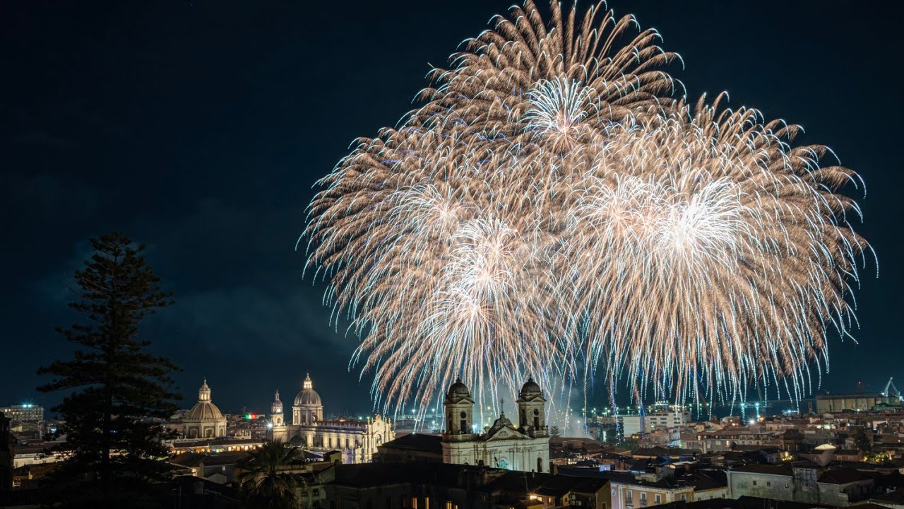 S.Agata 2025 Catania La Sera del Tre Spettacolo pirotecnico tradizionale.