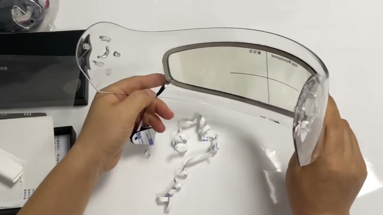 Installation tutorial of EAFL electric helmet anti-fog patch