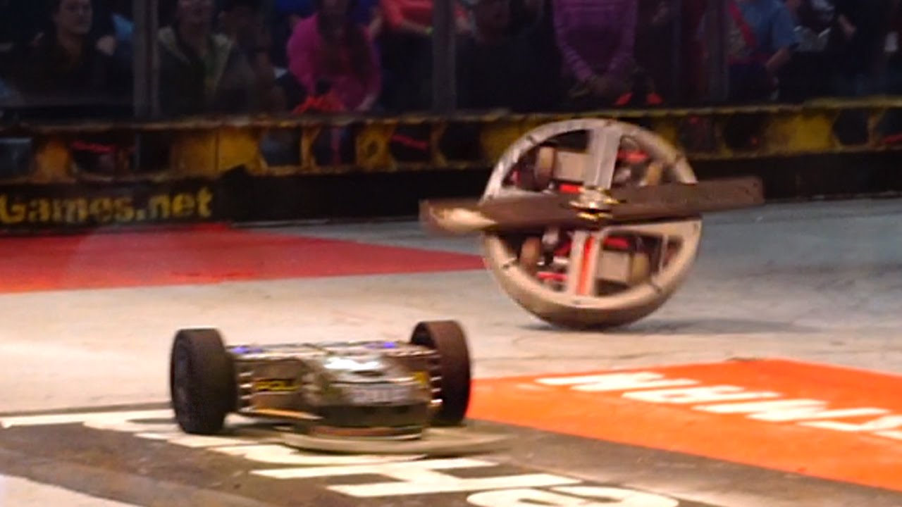 Apolkalipse vs. T800 - RoboGames 2016