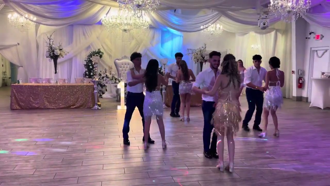 Baile sorpresa de María Karla by yunier Cairo #bailesorpresa #dance #quinceañera #fifteendance