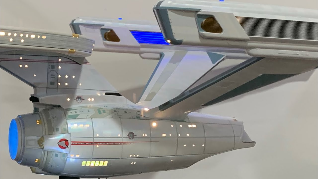 Illuminating Tomy U.S.S. Enterprise NCC-1701 || Star Trek the Motion Picture 🤯