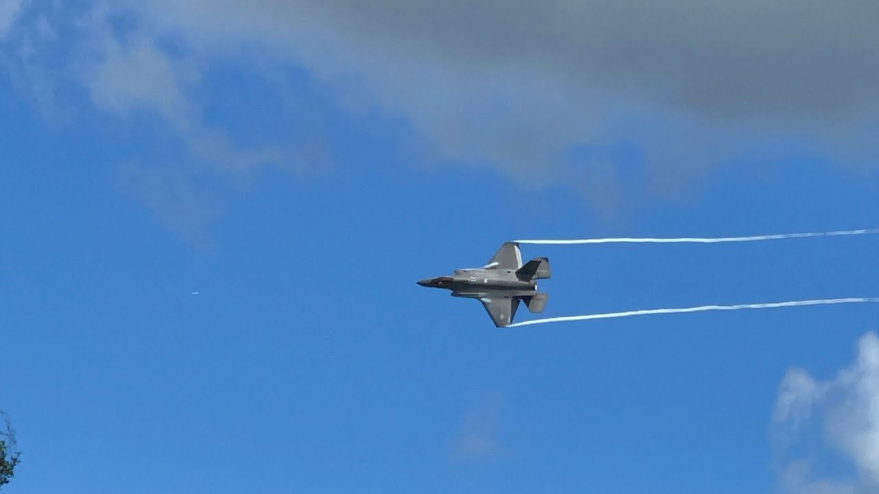 F-35 Full Demo at 2023 Orlando Air Show - Sanford, FL 28-Oct-2023