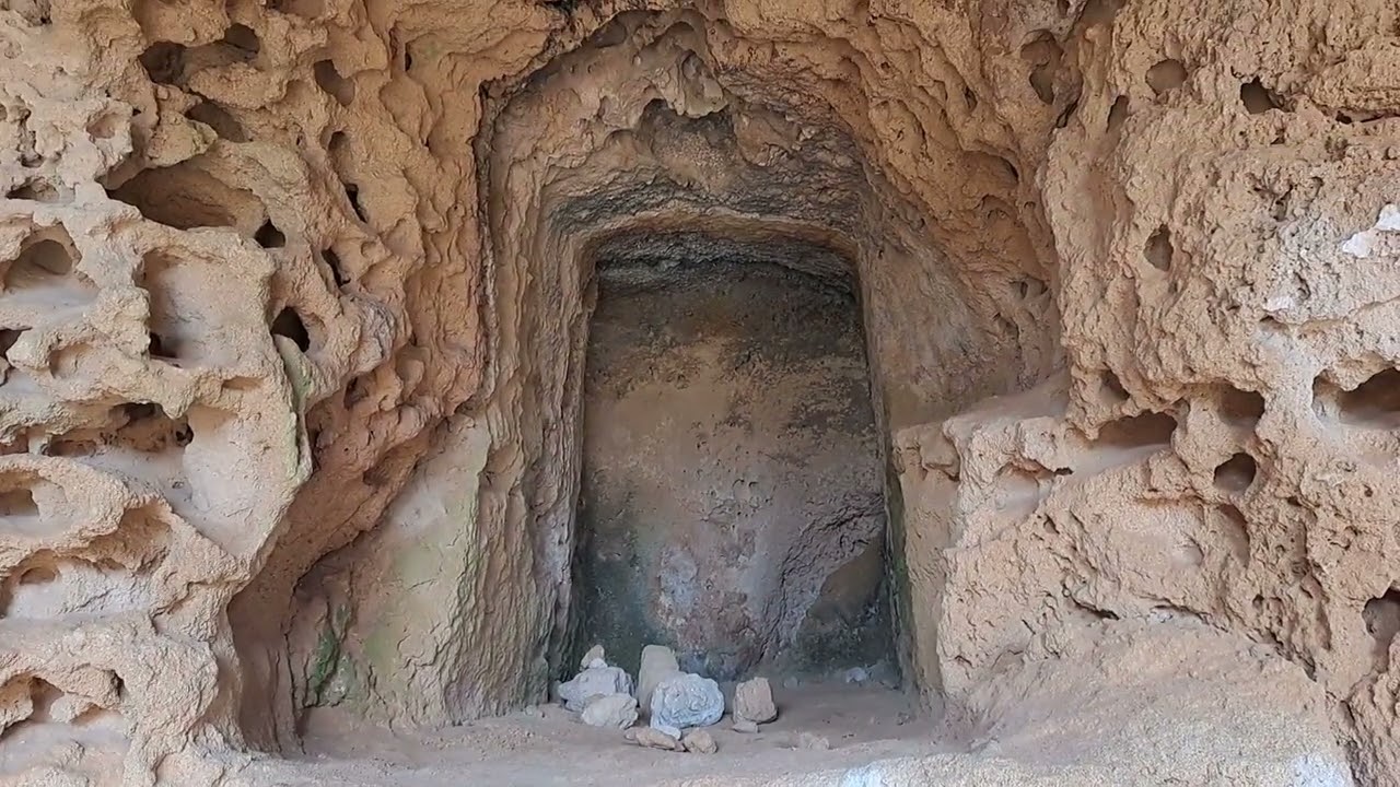 COTW - Tombs of the Kings / Αρχαιολογικός Χώρος Τάφων των Βασιλέων - Phapos, Cyprus. Part 4 of 5