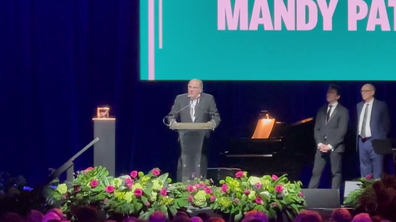 Mandy Patinkin Accepts 2025 Sondheim Award