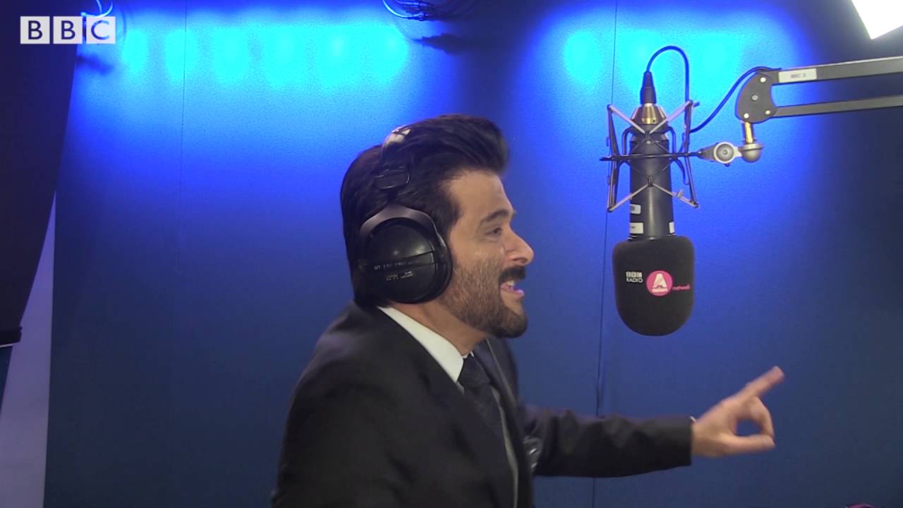 Anil Kapoor does Desioke!