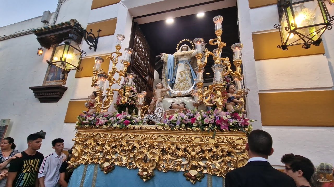 Salida de la Virgen de la Asunción de Dos Hermanas
