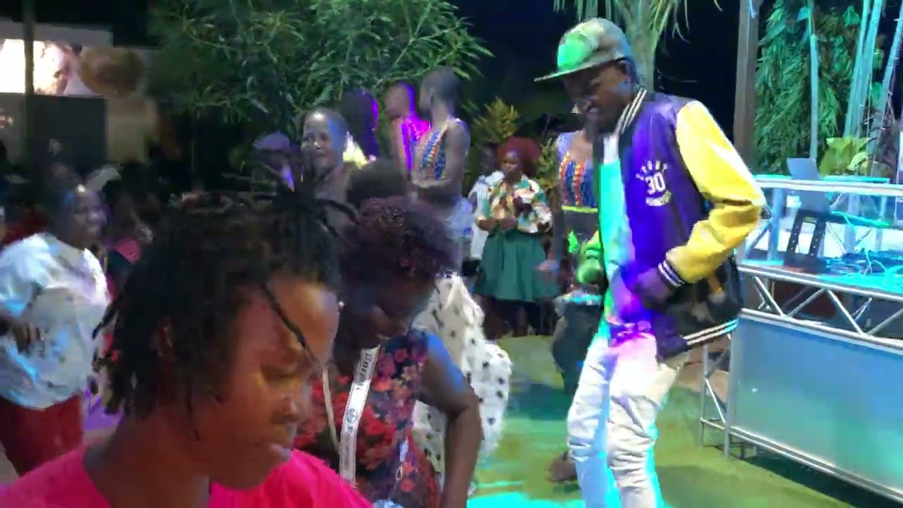 Badman Derricko Akwo Kwona performance at Oxford Lounge Gulu City 