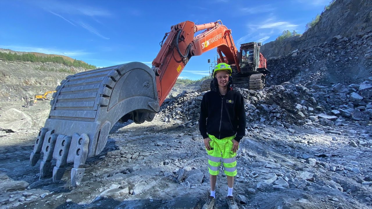 Steintransport AS er først ut i landet med Hitachi ZX690LCR-7