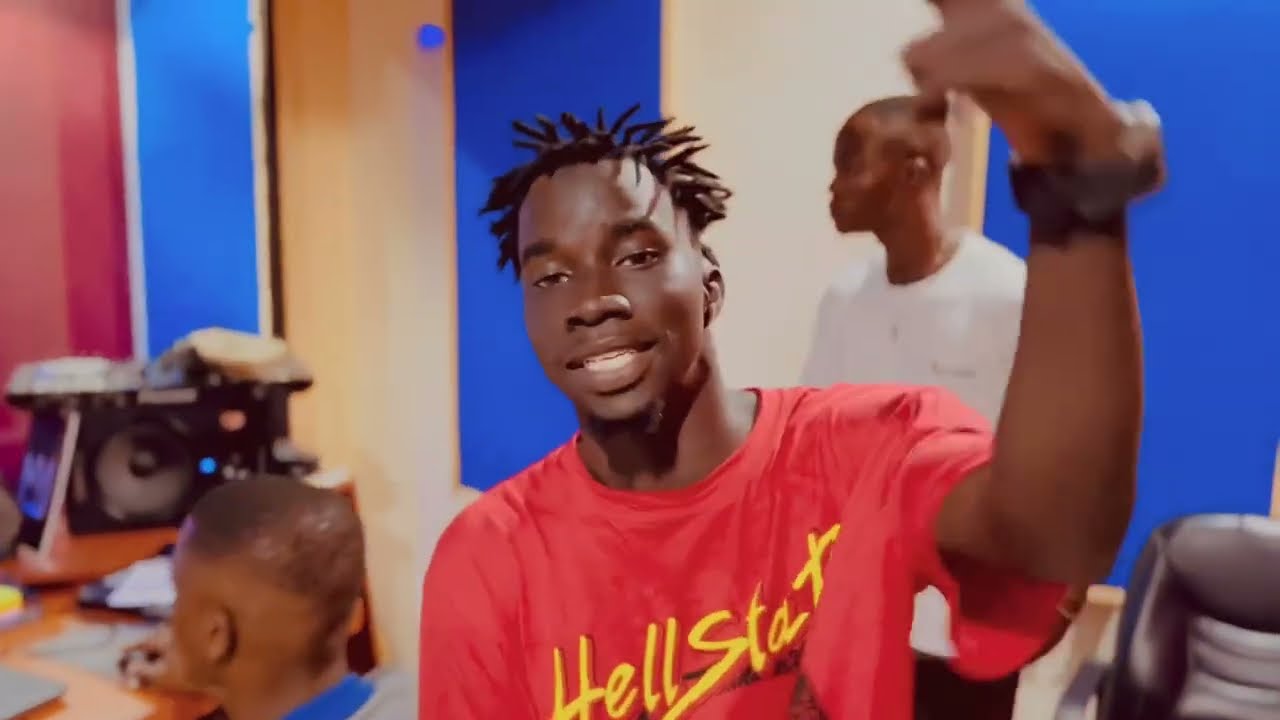 Sourman AG - 10 Sur 10 feat Inssa Gr (Ceci N’est Pas Un Clip)