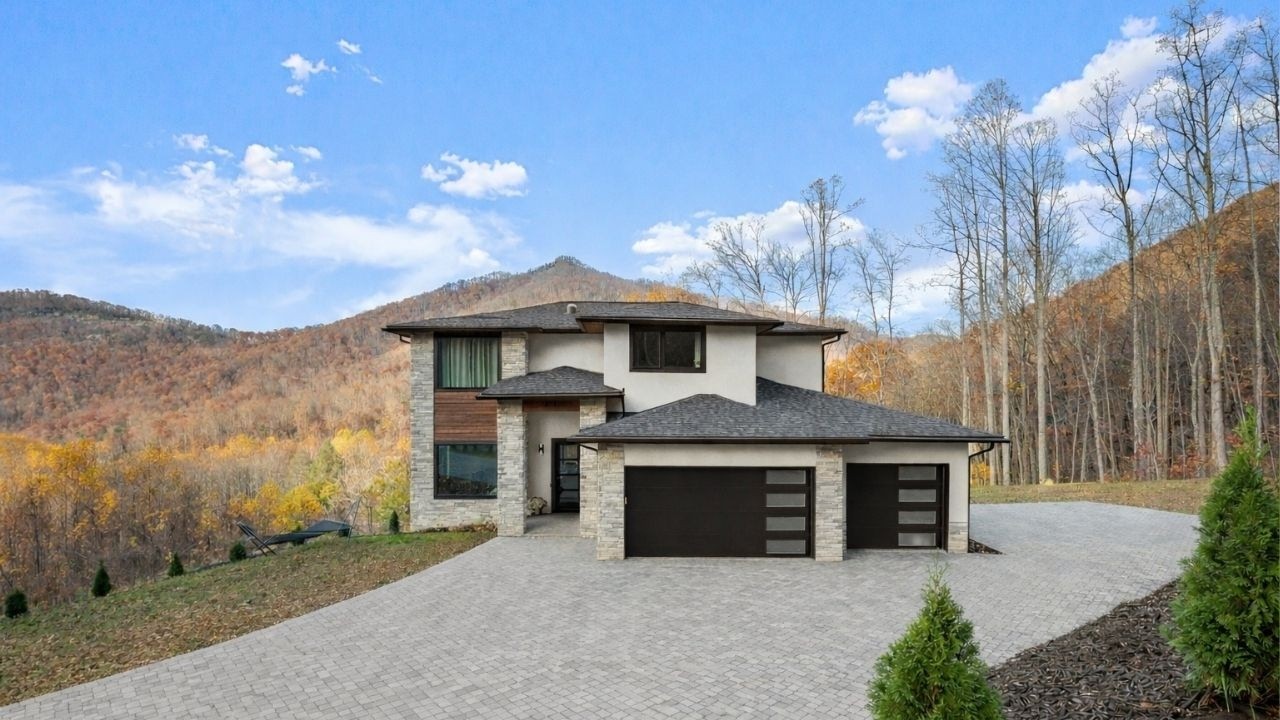22 Chesten Mountain Dr | Modern Luxury Home with Mountain Views