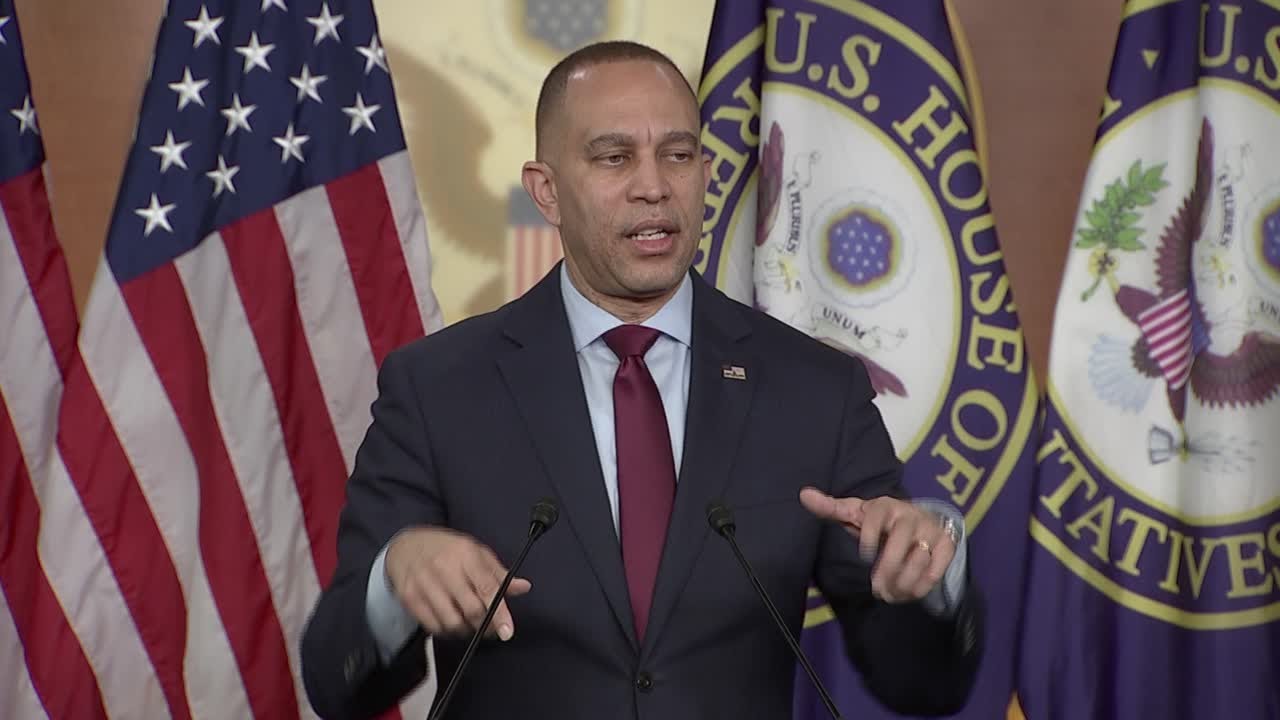 Hakeem Jeffries on State of the Union: Dems will either attend in 'silent defiance' or boycott