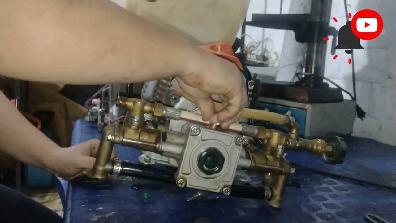 FUMIGADORA HUSQVARNA BOTA EL ACEITE.