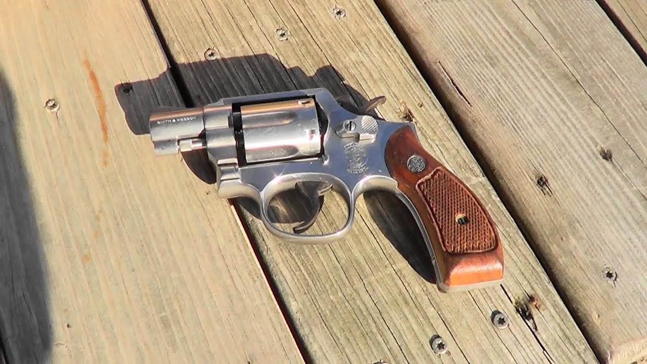 S&W Model 64-4 Snub Nose 38 Special