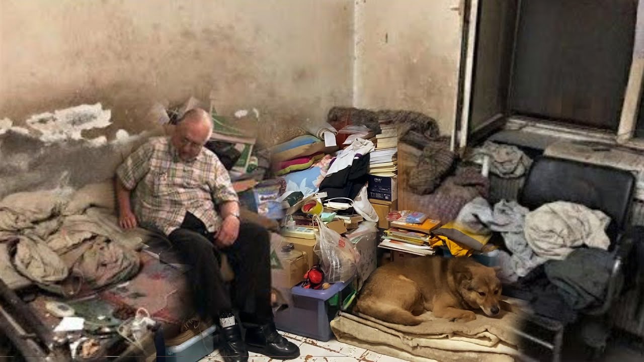 😱30 Years of Hoarding Gone in 2 Days: MASSIVE HOARD CLEAN UP! | CLEAN WITH ME💪