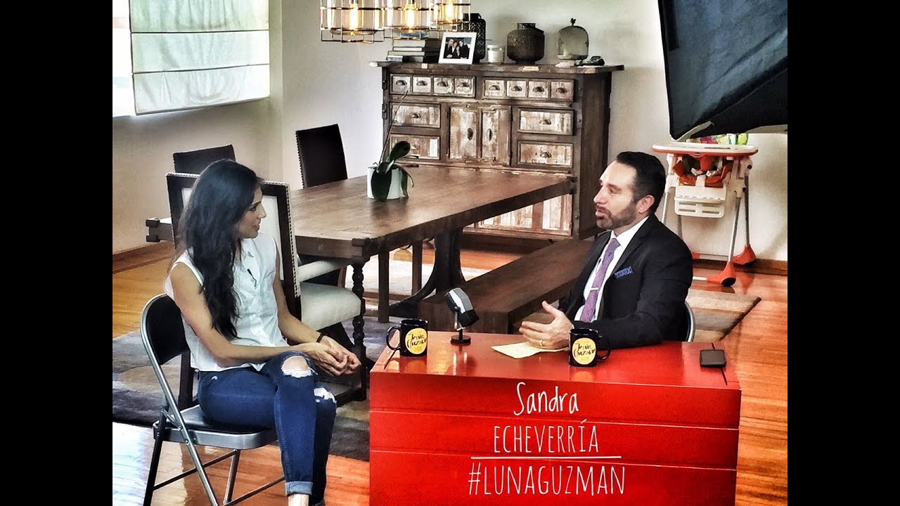Sandra Echeverría En La Luna con Jesús Guzmán.