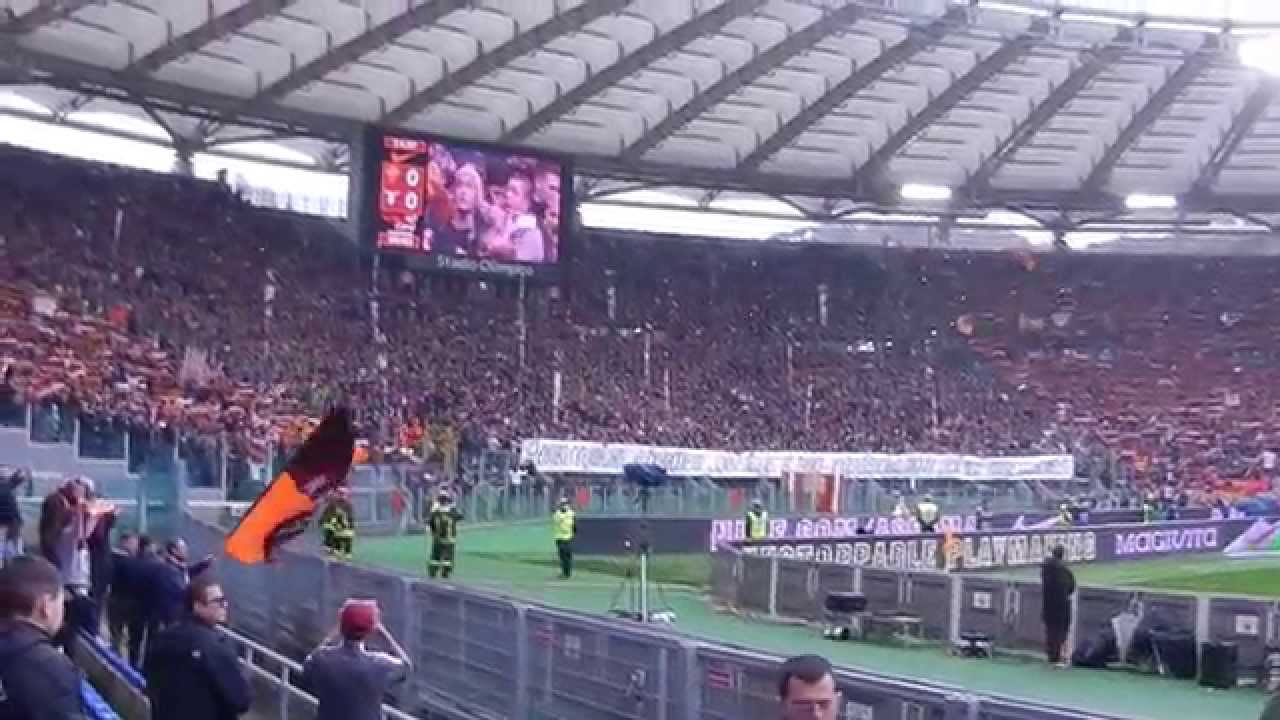 Inno Roma Roma Roma e Coreografia Curva Sud nel Derby Roma-Lazio 2-2 del 11-01-15 HD