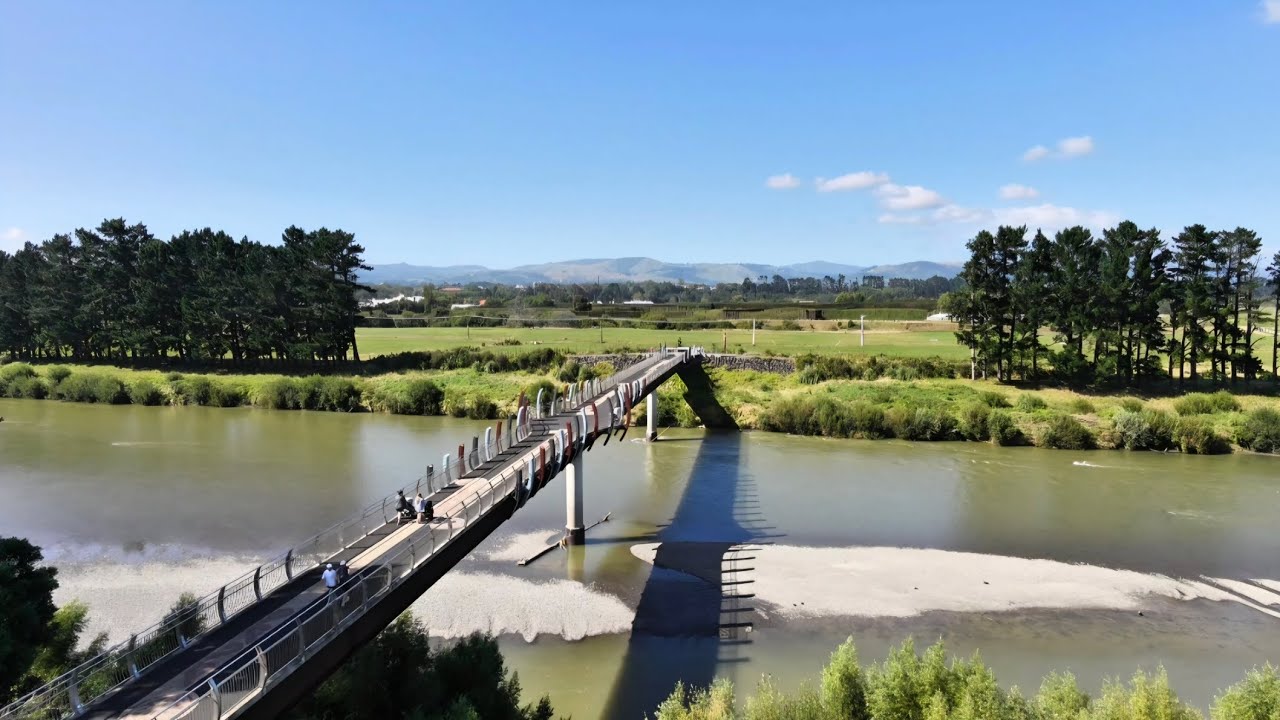 Manawatu  river walk flyby 
