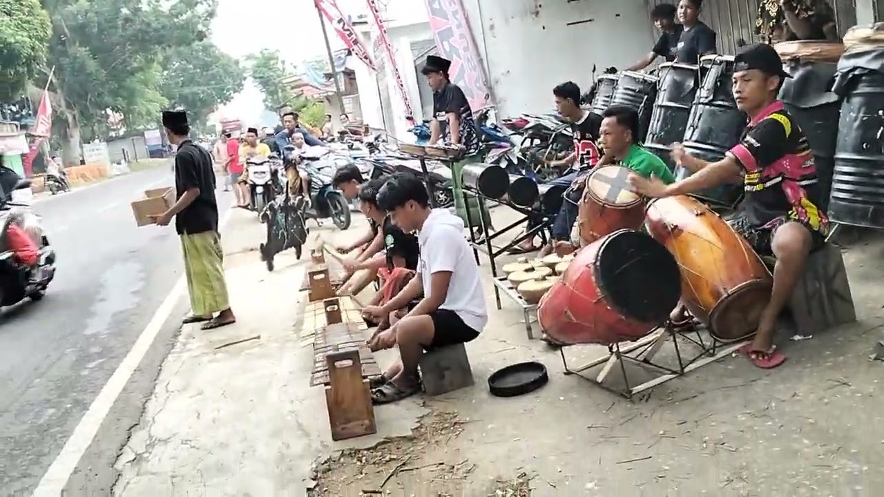 NGABUBURIT DAUL PUTRA KAHURIPAN