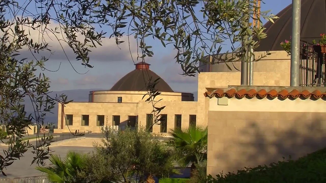Visita alla chiesa voluta da Natuzza
