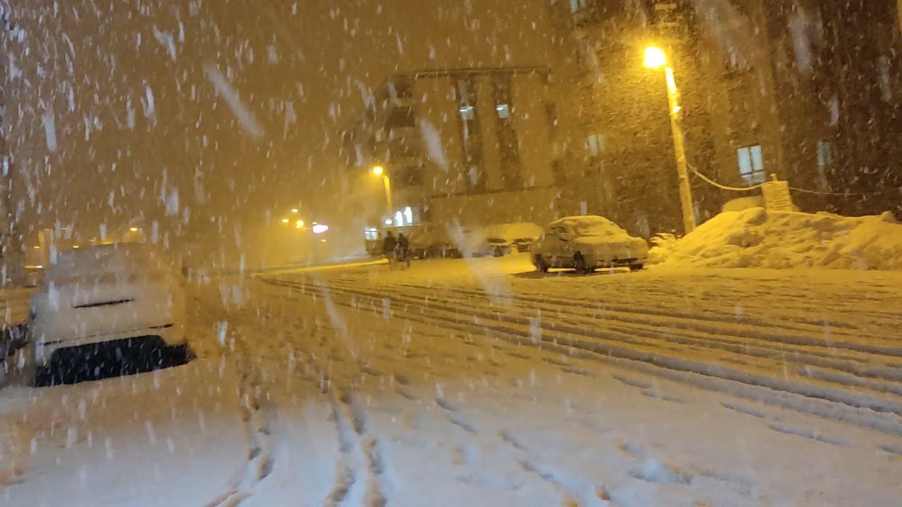 AKŞAM KAR YAĞIŞI EŞLİĞİNDE KARABÜKDE YÜRÜYÜŞ [KARABÜK-5000EVLER][VLOG]