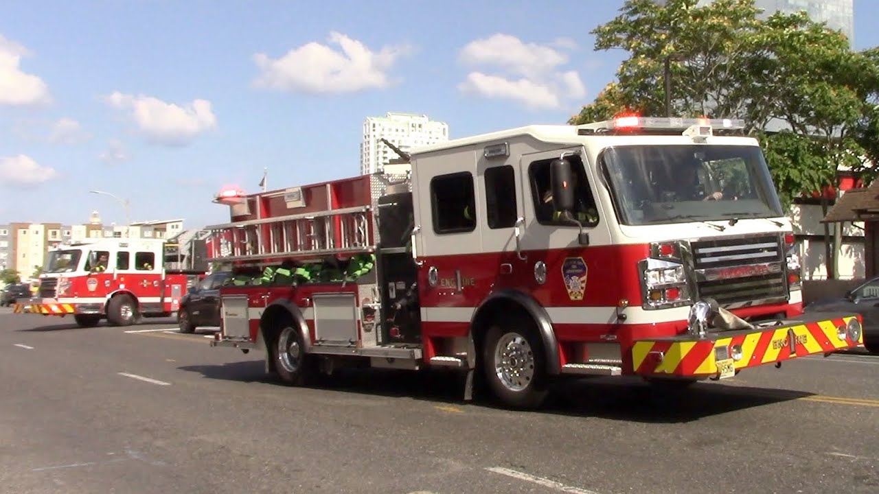 Atlantic City Fire Department Engine 1 Ladder 1 And Spare Engine 7 Responding 8-23-22